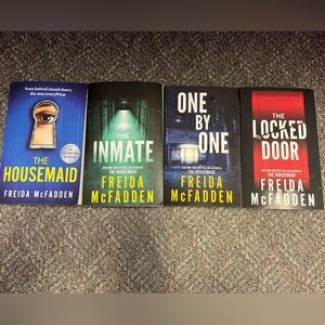 Frieda McFadden book bundle